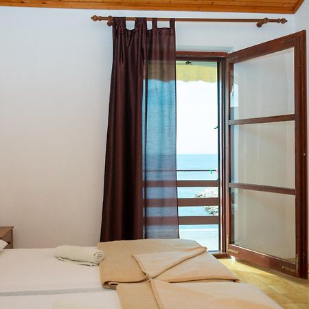 Apartments By The Sea Mandre, Pag - 4101 Kolan Oda fotoğraf
