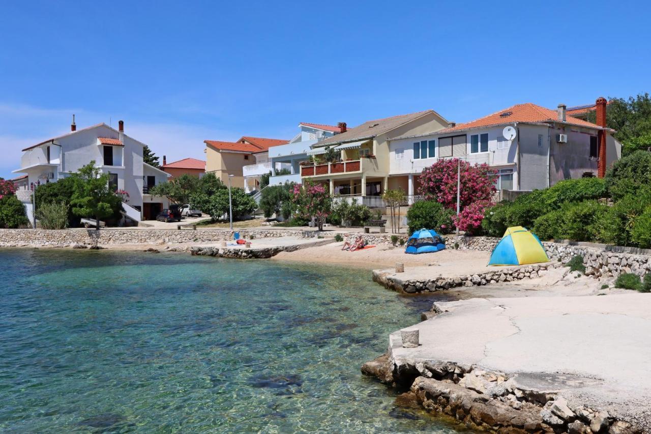 Apartments By The Sea Mandre, Pag - 4101 Kolan Dış mekan fotoğraf