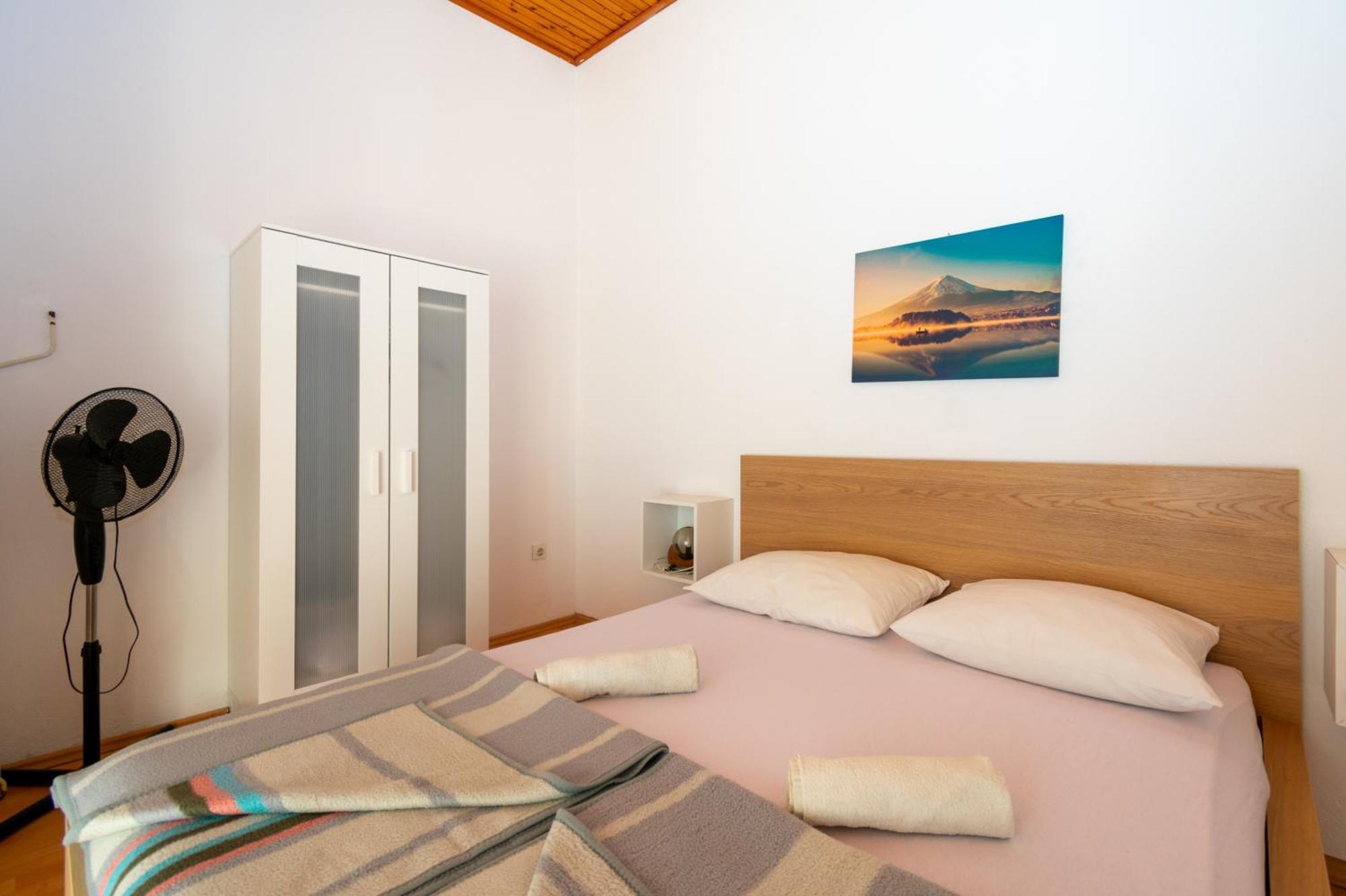 Apartments By The Sea Mandre, Pag - 4101 Kolan Oda fotoğraf