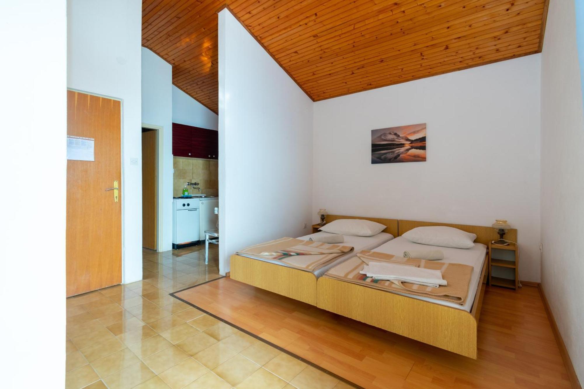 Apartments By The Sea Mandre, Pag - 4101 Kolan Oda fotoğraf